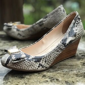 Cole Haan Tali Grand Bow Wedge Roccia Snake Print